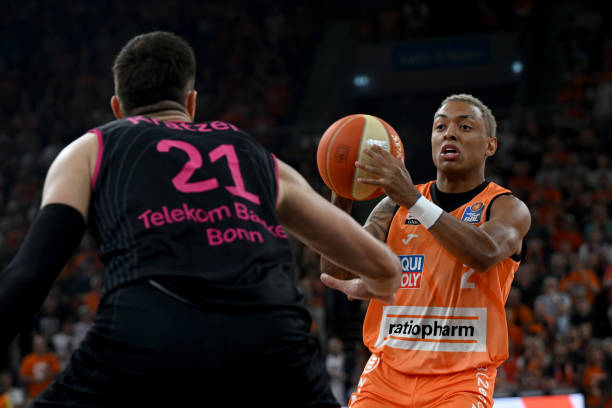 强度防守 强度防守