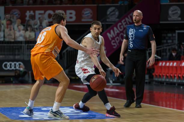 了他个人的 了他个人的