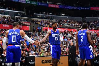 他是第一个 他是第一个